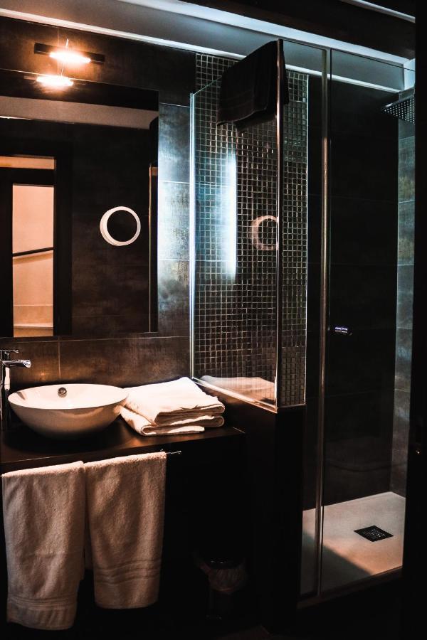 Hotel Rural Plaza Mayor ชินชอน ภายนอก รูปภาพ